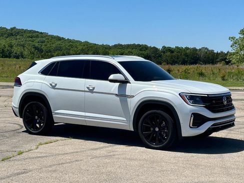 Used 2024 Volkswagen Atlas Cross Sport SEL Premium R-Line AWD/4WD image 4