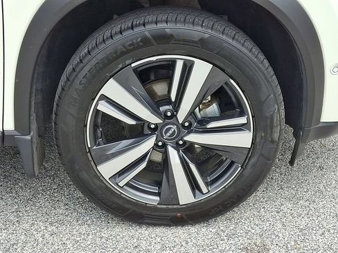 Used 2023 Nissan Rogue Platinum w/ Platinum Premium Package AWD/4WD image 11