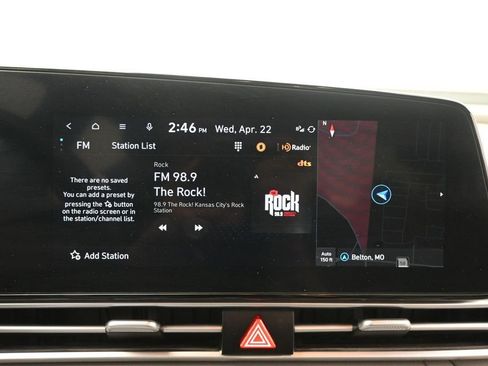 Used 2023 Hyundai Elantra SEL w/ Convenience Package FWD image 18