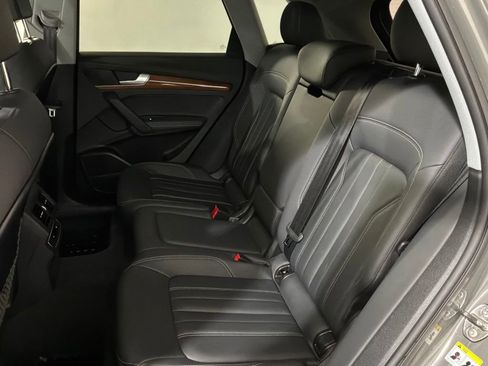 Used 2023 Audi Q5 2.0T Premium Plus w/ Premium Plus Package AWD/4WD image 19