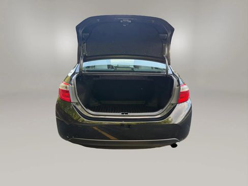 Used 2014 Toyota Corolla LE FWD image 8