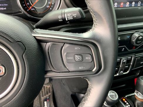 Used 2022 Jeep Gladiator Sport AWD/4WD image 19