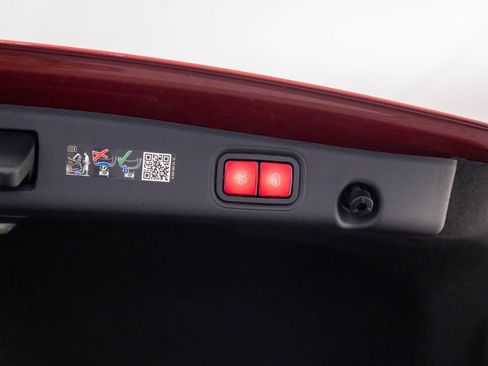 Used 2023 Mercedes-Benz E 350 4MATIC Sedan image 29