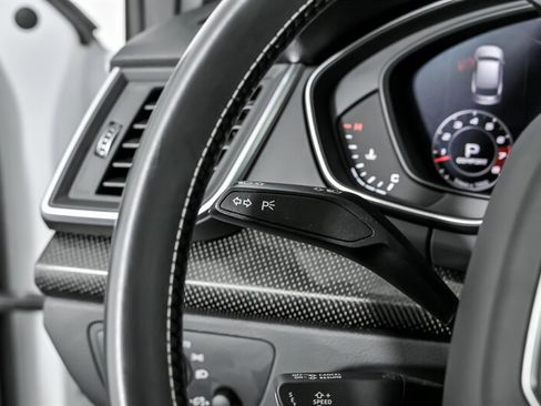 Used 2020 Audi SQ5 Premium Plus w/ Premium Plus Package image 27