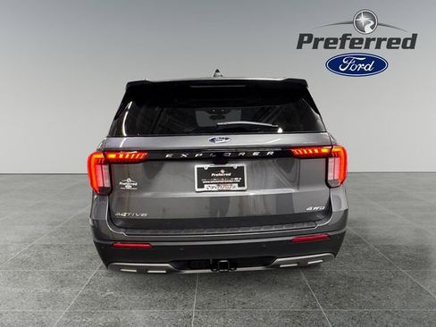 Used 2026 Ford Explorer Active AWD/4WD image 23