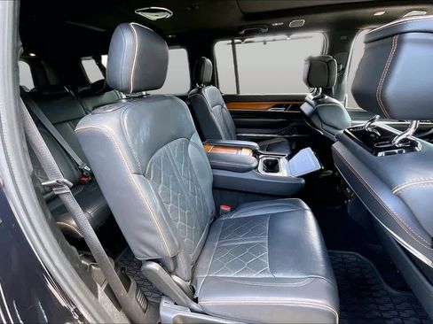 Certified 2024 Jeep Grand Wagoneer L Series III AWD/4WD image 18