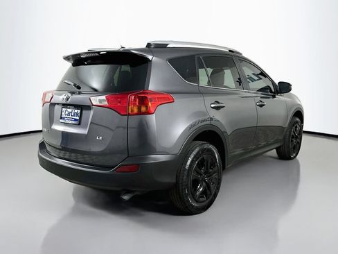 Used 2015 Toyota RAV4 LE FWD image 8