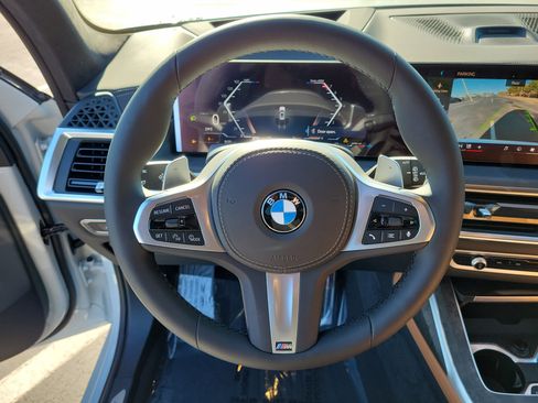New 2026 BMW X7 xDrive40i w/ Executive Package image 23