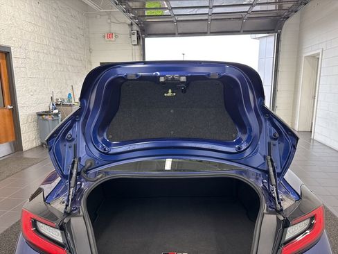 Used 2023 Toyota GR86 Premium RWD image 10