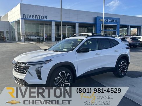 New 2026 Chevrolet Trax RS w/ Sunroof Package image 1