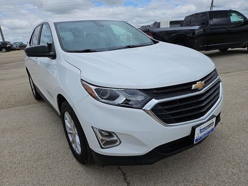 Used 2021 Chevrolet Equinox LS w/ LS Convenience Package FWD image 11