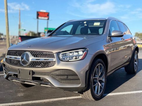 Used 2020 Mercedes-Benz GLC 300 GLC 300 4MATIC Sport Utility 4 image 36