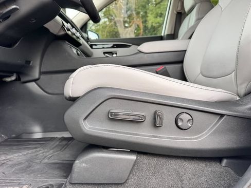 Used 2025 Honda Pilot Touring image 25