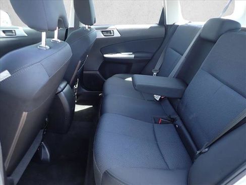 Used 2012 Subaru Forester 2.5X w/ Popular Pkg 1 AWD/4WD image 9