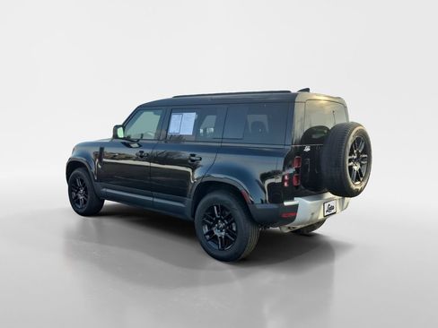 Used 2025 Land Rover Defender 110 S image 6