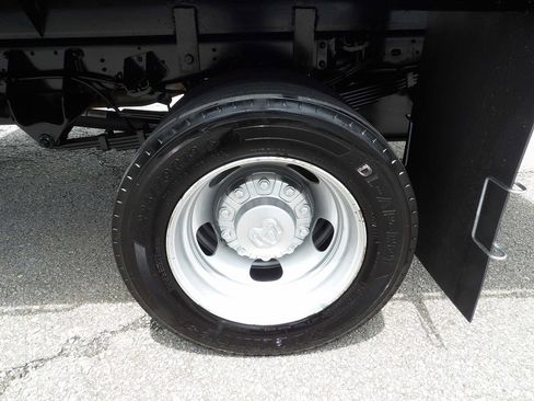 Used 2022 RAM 4500 Tradesman RWD image 42