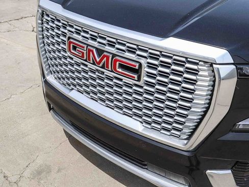 Used 2023 GMC Yukon Denali RWD image 10