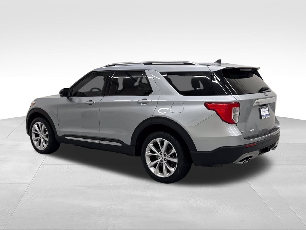 Used 2023 Ford Explorer Platinum AWD/4WD image 4