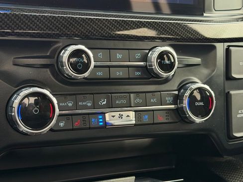 Used 2023 Ford F250 Lariat w/ Lariat Ultimate Package AWD/4WD image 30