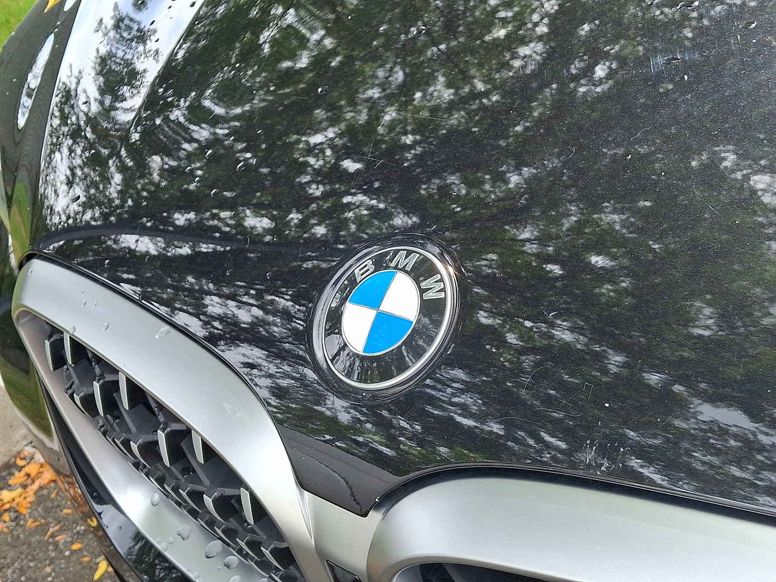 Used 2024 BMW X4 xDrive30i w/ Premium Package AWD/4WD image 3