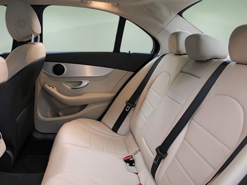 Used 2016 Mercedes-Benz C 300 4MATIC Sedan image 23