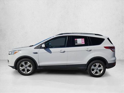 Used 2015 Ford Escape SE w/ Equipment Group 201A image 9