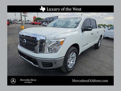 Used 2018 Nissan Titan SV w/ SV Convenience Package RWD image 1