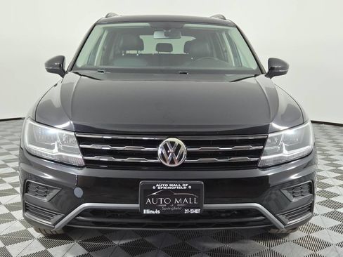 Used 2018 Volkswagen Tiguan SE w/ Panoramic Sunroof Package AWD/4WD image 2