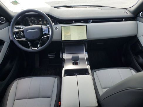 New 2026 Land Rover Range Rover Evoque Dynamic SE image 18