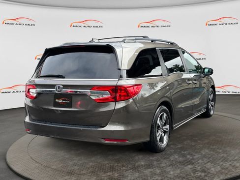 Used 2018 Honda Odyssey Touring image 10