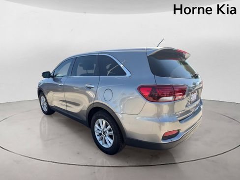 Used 2019 Kia Sorento L FWD image 5