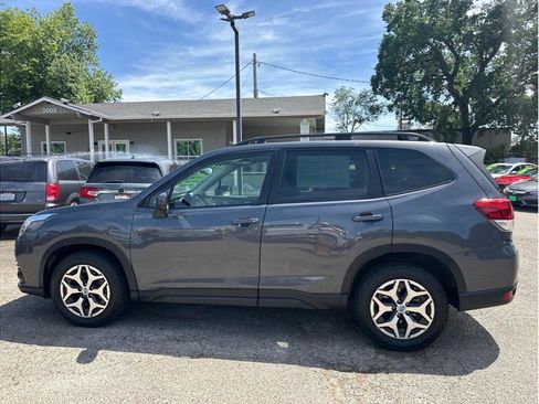 Used 2022 Subaru Forester Premium AWD/4WD image 4