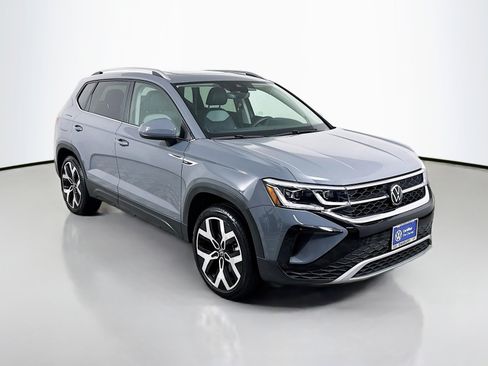 Used 2023 Volkswagen Taos SEL image 7