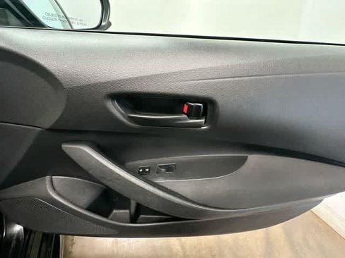 Used 2022 Toyota Corolla LE FWD image 21