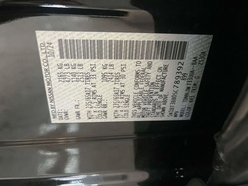 Used 2025 Nissan Rogue SV AWD/4WD image 24