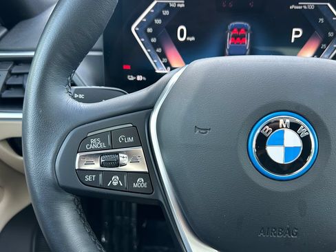 Used 2023 BMW i4 eDrive35 RWD image 19