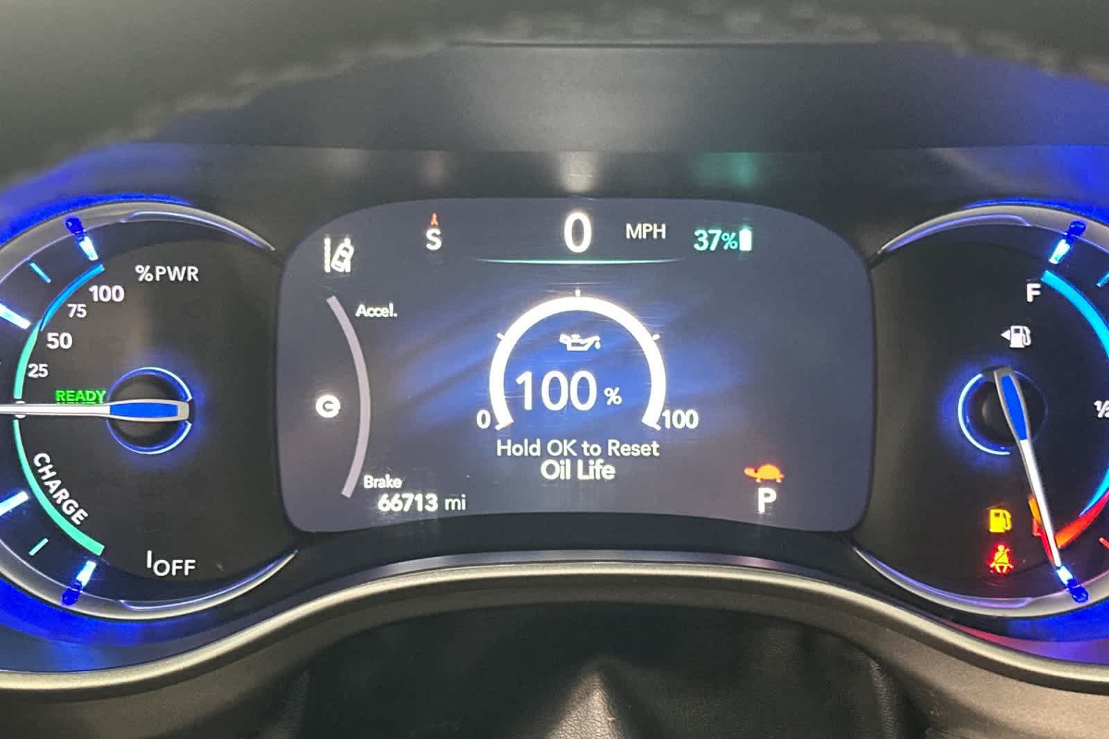 Used 2024 Chrysler Pacifica Limited FWD image 44