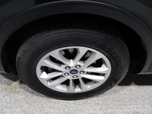 Used 2022 Ford Escape SE image 9