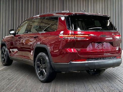 Used 2021 Jeep Grand Cherokee L Laredo RWD image 11