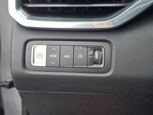 Used 2024 GMC Acadia Elevation image 62