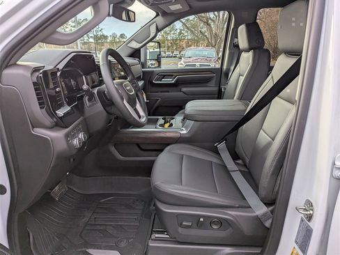 New 2026 GMC Sierra 2500 SLT w/ SLT Premium Package image 10