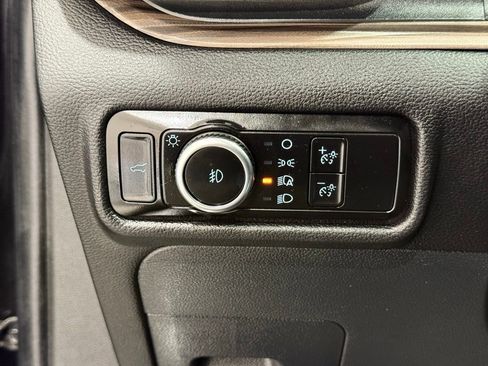 Used 2023 Ford Explorer Limited image 33