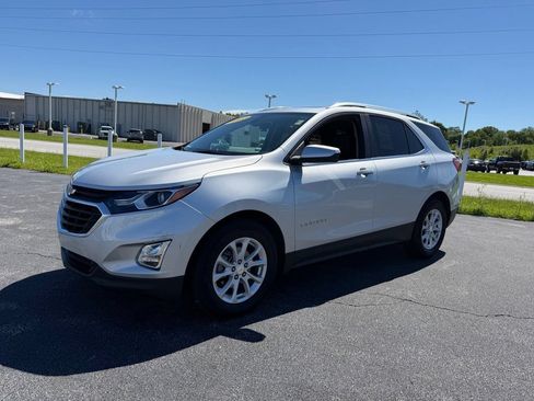 Used 2021 Chevrolet Equinox LT FWD image 3