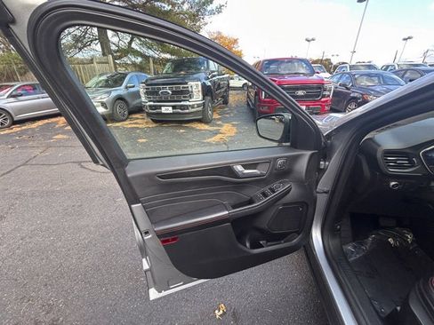 Used 2022 Ford Escape SEL w/ SEL Stealth AWD Package image 12