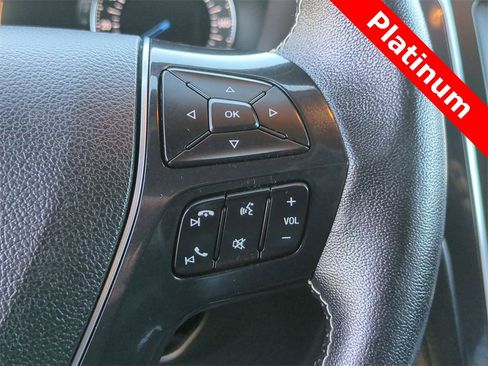 Used 2017 Ford Explorer Platinum image 21