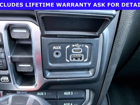 Used 2026 Jeep Gladiator Mojave AWD/4WD image 27
