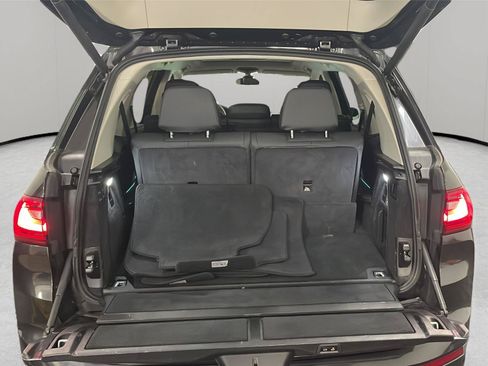 Used 2020 BMW X7 xDrive40i w/ Parking Assistance Package AWD/4WD image 12