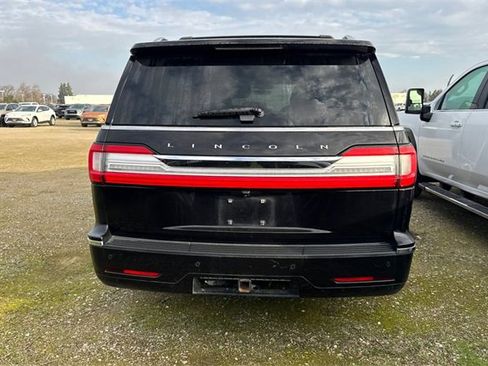 Used 2020 Lincoln Navigator L Reserve w/ Equipment Group 208A Reserve image 4