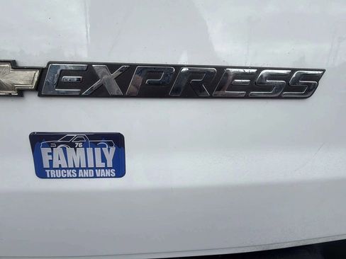 Used 2021 Chevrolet Express 2500 w/ Driver Convenience Package RWD image 20
