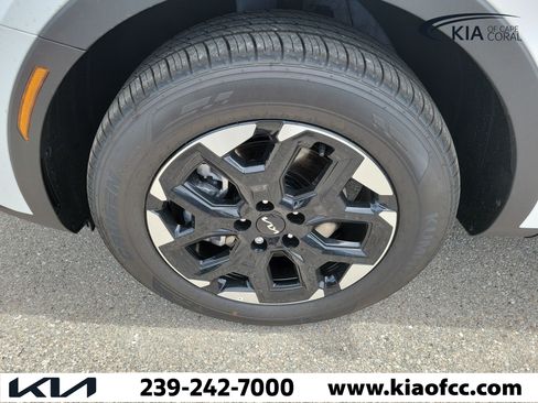 New 2026 Kia Sorento S FWD image 5